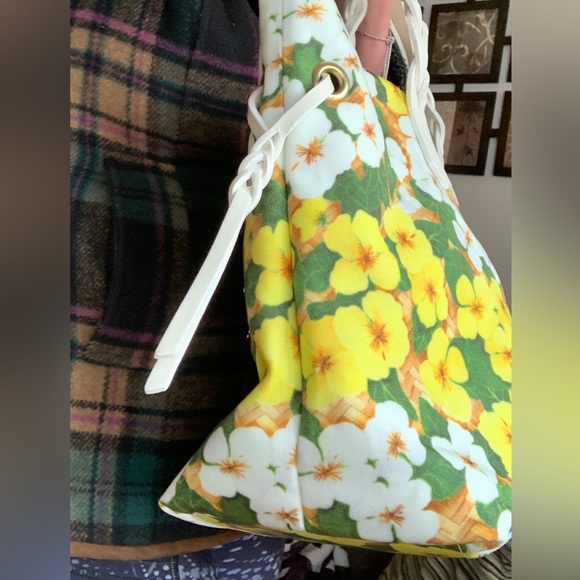 Authentic DOONEY & BOURKE Daisies floral Canvas/leather snap closure tote - Picture 7 of 16